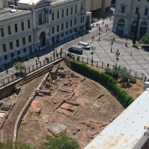 Restos arqueológicos de la Plaza Kotziá y calle Eolou